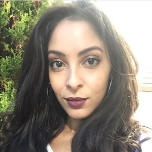 Meet your Posher, Angelique